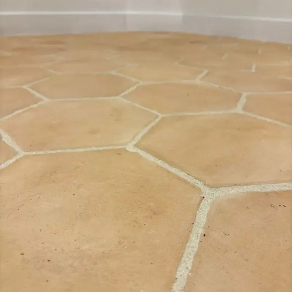 Crockery - Hand-molded hexagonal pink floor tile - 16 cm x 16 cm x 2 cm - LIGERIO