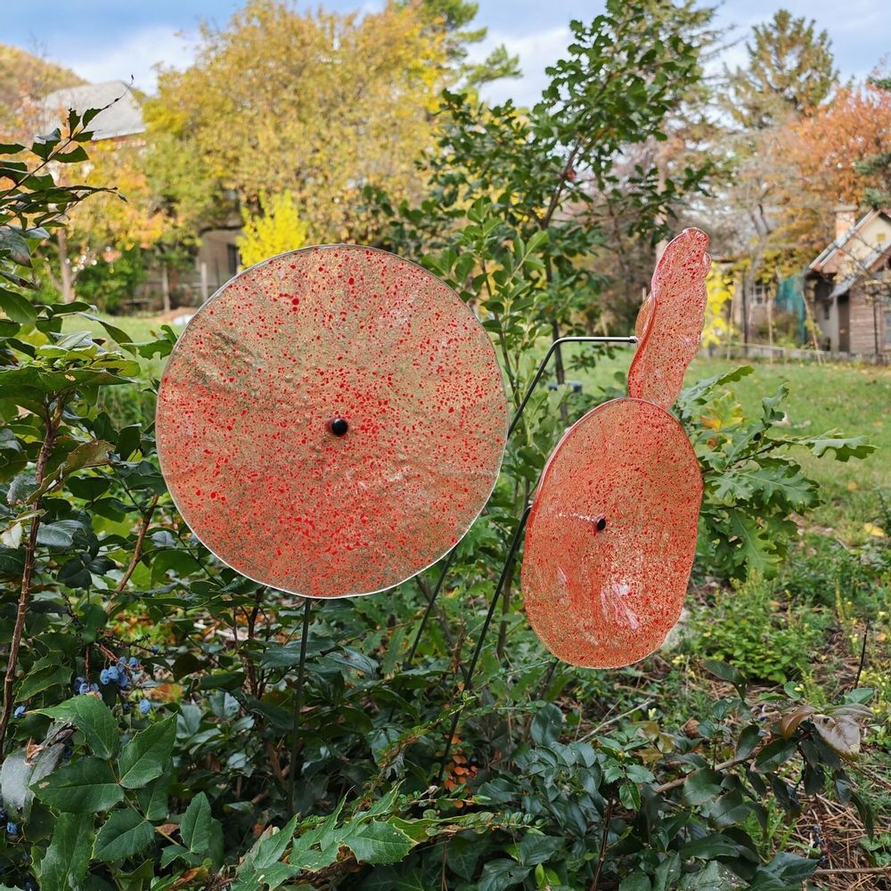 Floral decoration - Large size glass flower for outdoor use in transparent, orange, red colour with 1 meter stainless steel stem - CARNEOL GLASS