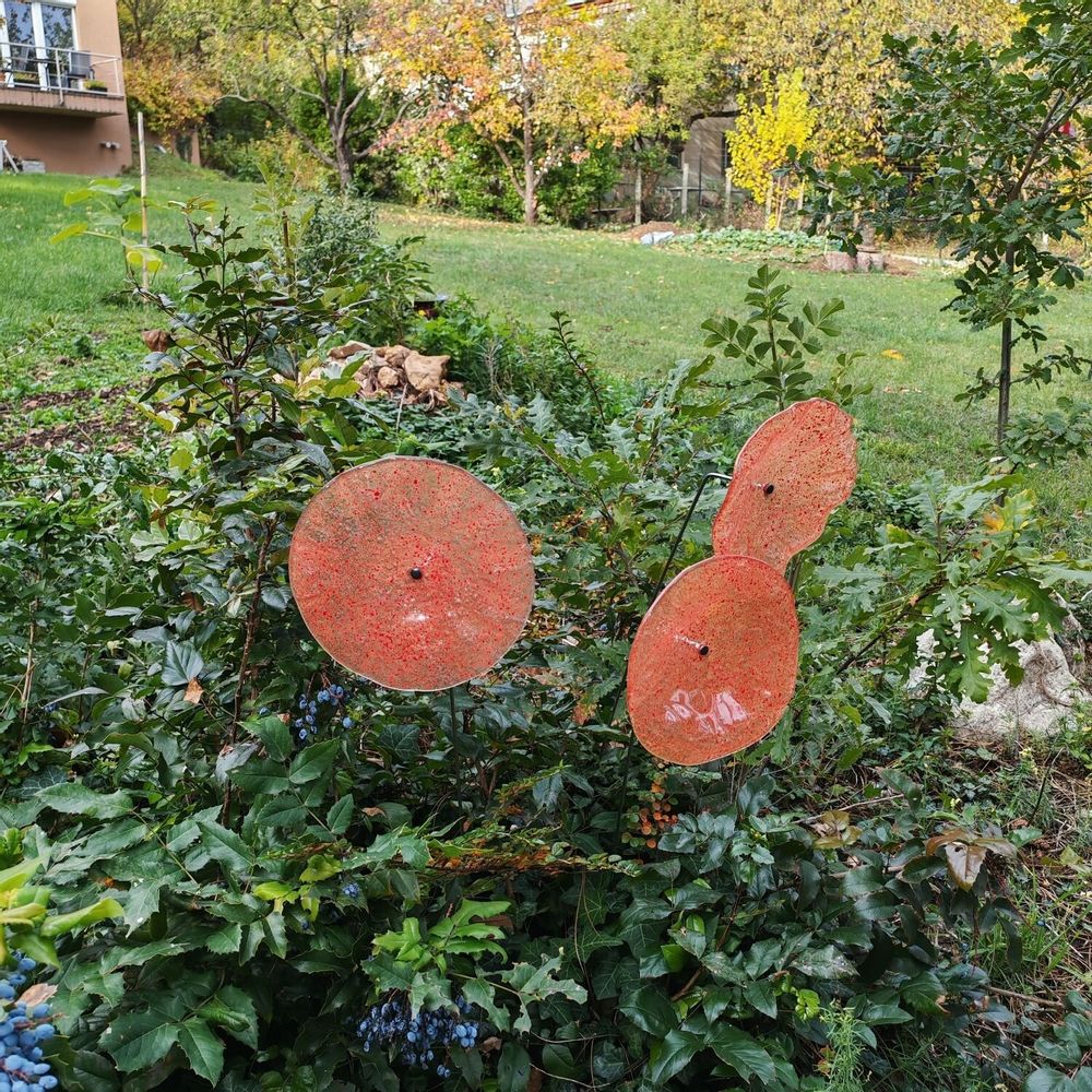 Floral decoration - Large size glass flower for outdoor use in transparent, orange, red colour with 1 meter stainless steel stem - CARNEOL GLASS