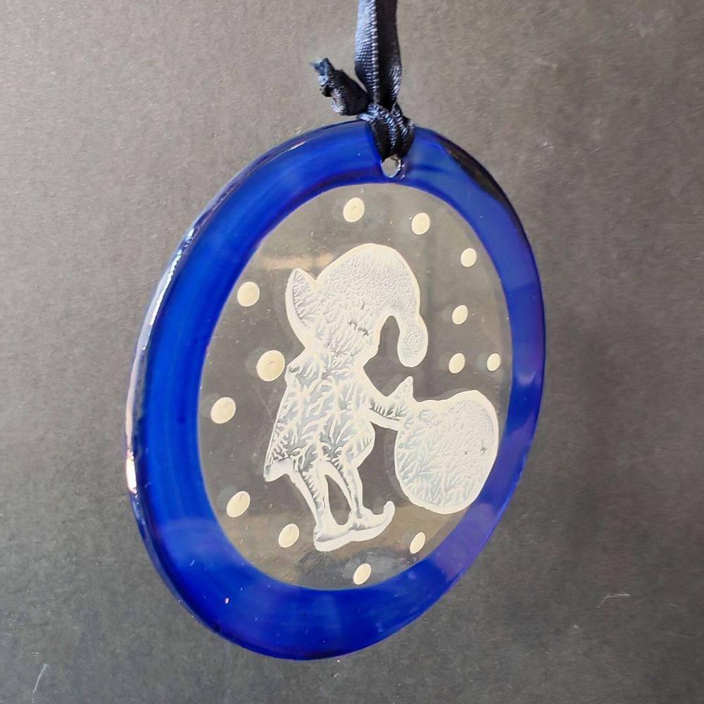 Other Christmas decorations - Blue hand-painted elf with bag glass ornament - CARNEOL GLASS