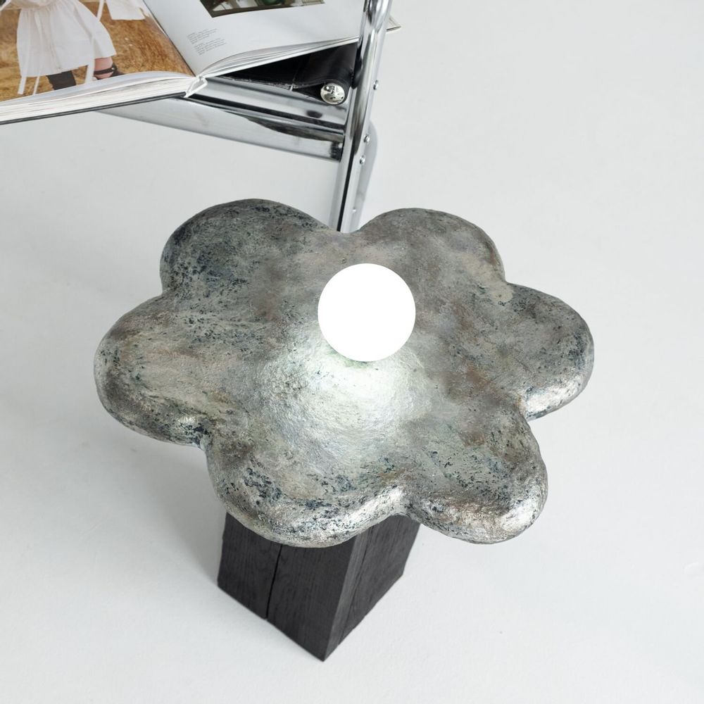 Coffee tables - Kvit — Sculptural Coffee Table with Integrated Light - PLETOSTUDIO