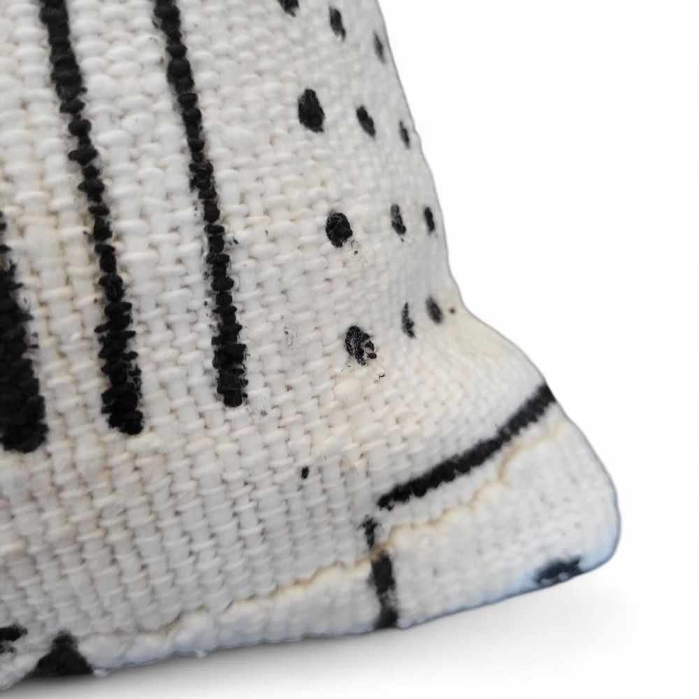 Cushions - Sahara Lines no.w09 - ARTISAN BY MF