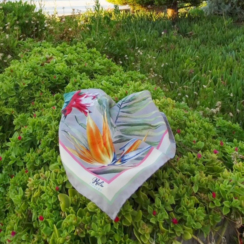 Foulards et écharpes - Écharpe Beauté Florissante 45x45 cm - RALUFINEART