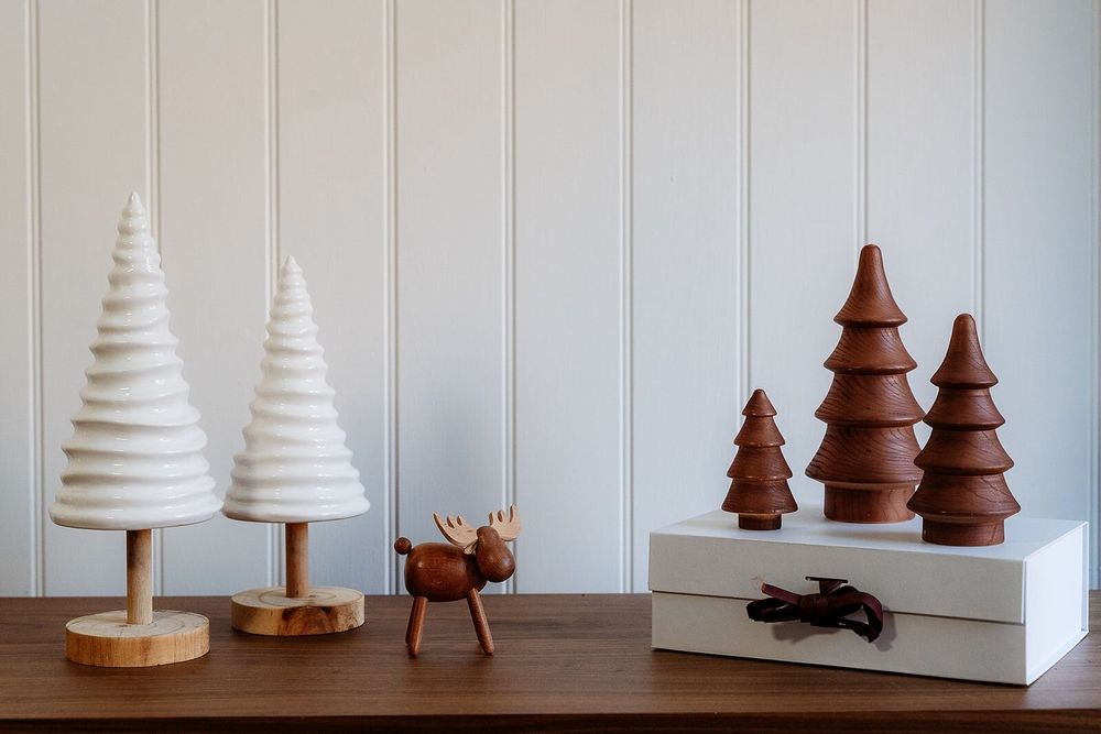 Décorations pour tables de Noël - Grand sapin de Noël brun en bois - WE LOVE SEASONS