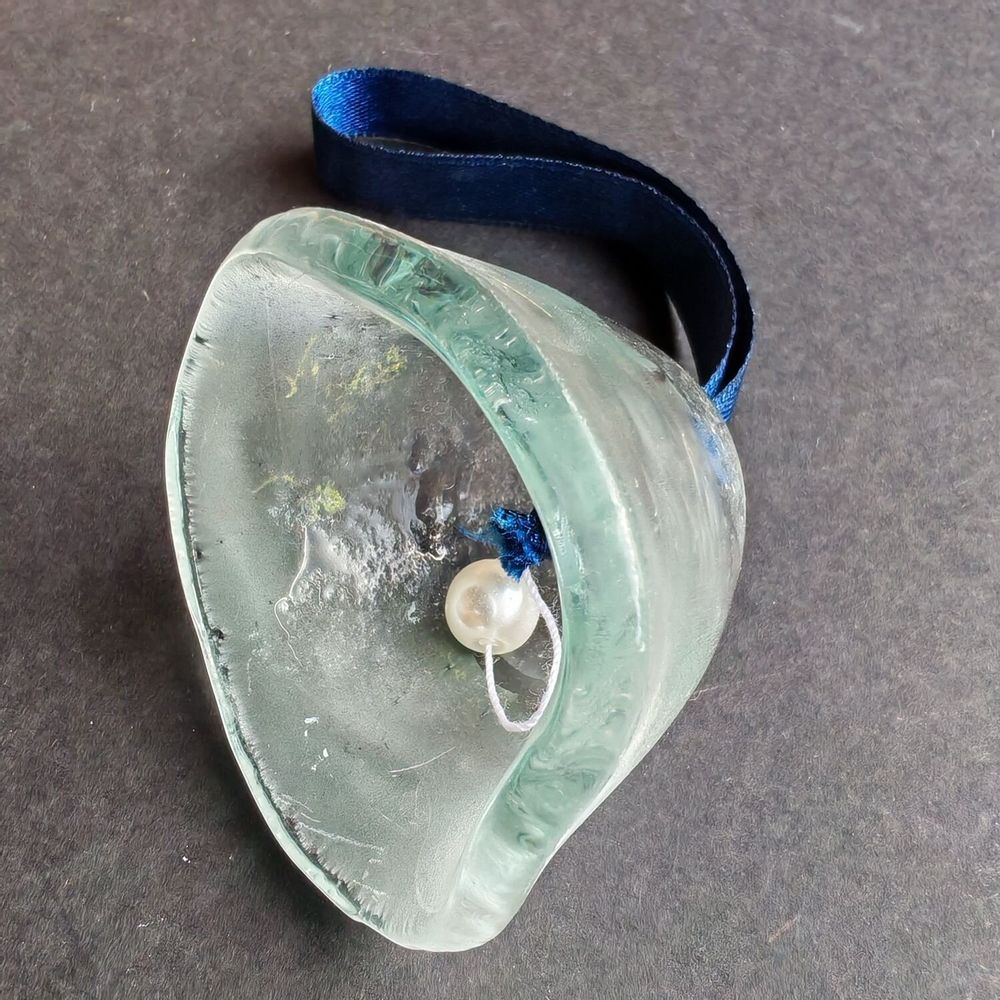 Other Christmas decorations - Large transparent glass bell on elegant ribbon hanger - CARNEOL GLASS
