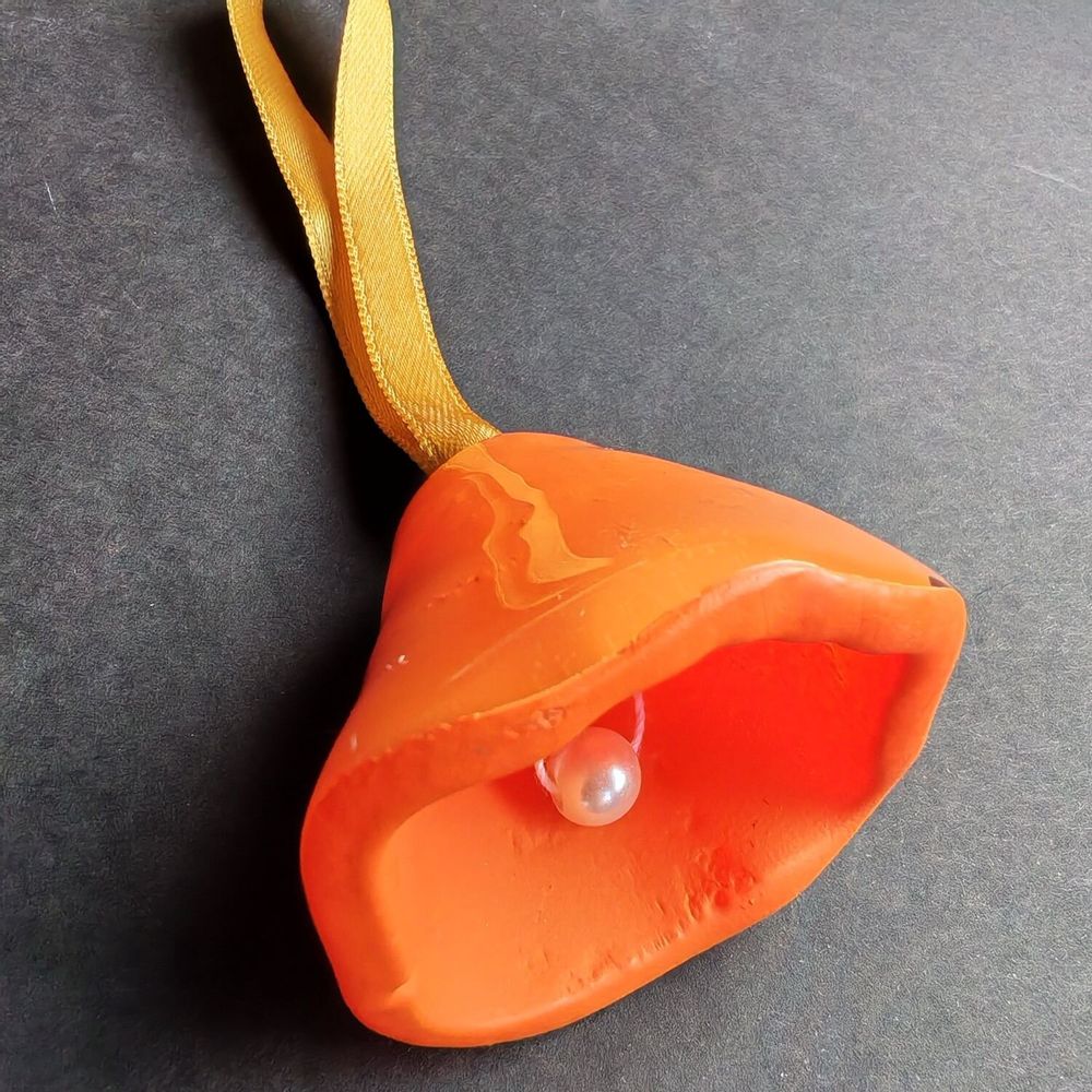 Other Christmas decorations - Large orange glass bell on elegant ribbon hanger - CARNEOL GLASS