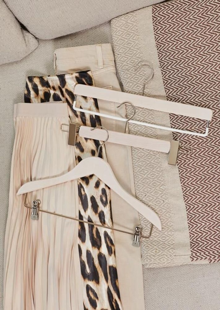 Wardrobe - MAWA wooden hanger - MAWA GMBH