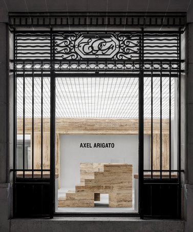AXEL ARIGATO - Axel Arigato Window 86 Rue Vielle de Temple