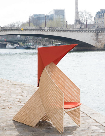 STEPHANIE DOLIGEZ ET SON FAUTEUIL COCOTTE - Fauteuil Cocotte