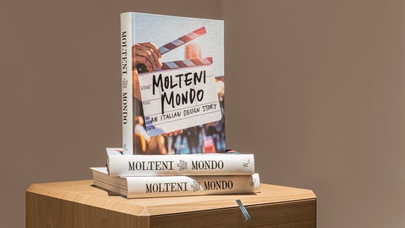 MOLTENI&C FRANCE - Molteni Mondo. An Italian Design Story