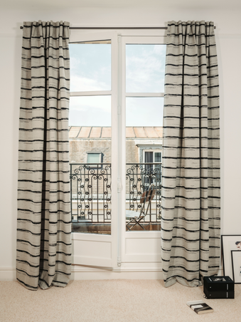 WINDOW - CLAIREVOIE Blanc & Noir