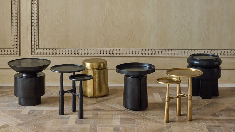 STEPHANE PARMENTIER - Tables basse et tables d'appoint en bronze patiné