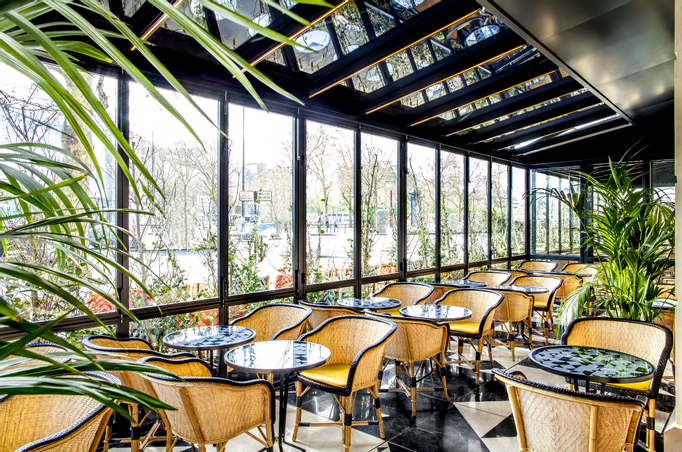 CAFÉ FRANÇAIS - Winter patio, summer light
