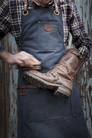 https://mom.maison-objet.com/en/product/34979/apron-no-547