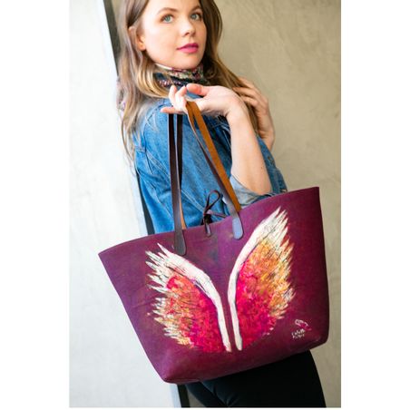 https://mom.maison-objet.com/fr/produit/60780/tote-bag