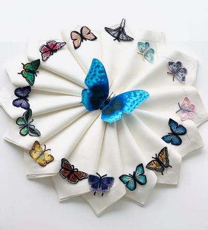 https://mom.maison-objet.com/en/product/58331/paon-table-linen-collection