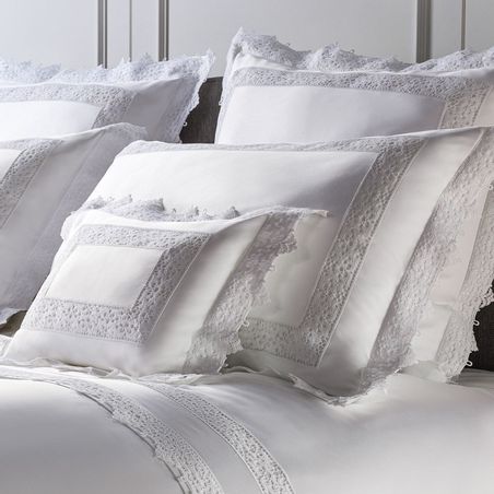 https://mom.maison-objet.com/en/product/94310/liberty-bed-linens