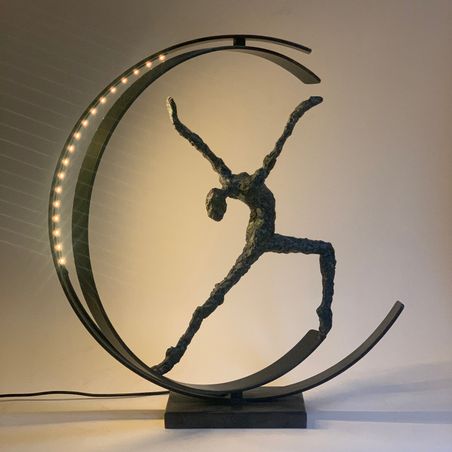 https://mom.maison-objet.com/en/product/100264/saturn-sculpture-bronze