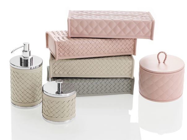 https://mom.maison-objet.com/en/product/112289/riviere-luxury-bath-accessories