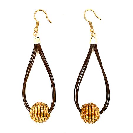 https://mom.maison-objet.com/en/product/81089/earrings-jacaranda