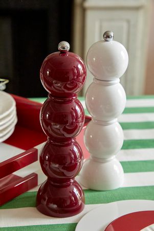 https://mom.maison-objet.com/en/product/72750/salt-pepper-grinders