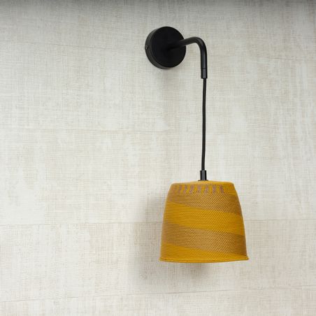 https://mom.maison-objet.com/fr/produit/7590/applique-murale-volans
