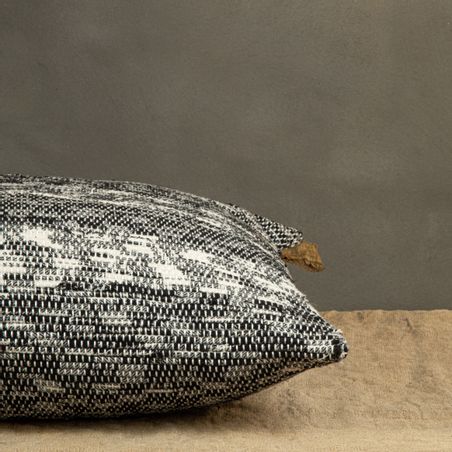 https://mom.maison-objet.com/en/product/135845/battente