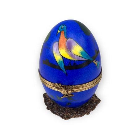 https://mom.maison-objet.com/fr/produit/8554/boites-a-musique-en-porcelaine-de-limoges-decorees-a-la-main