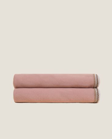 https://mom.maison-objet.com/en/product/125778/soft-cotton-with-torchon-border