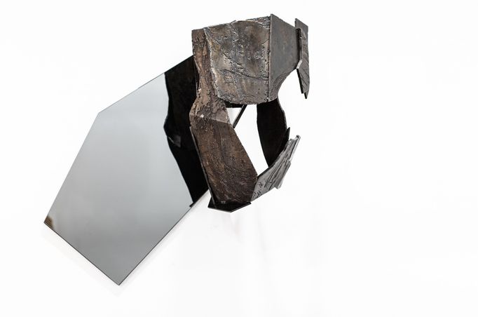 https://mom.maison-objet.com/fr/produit/1342440/miroir-sculptural-2023