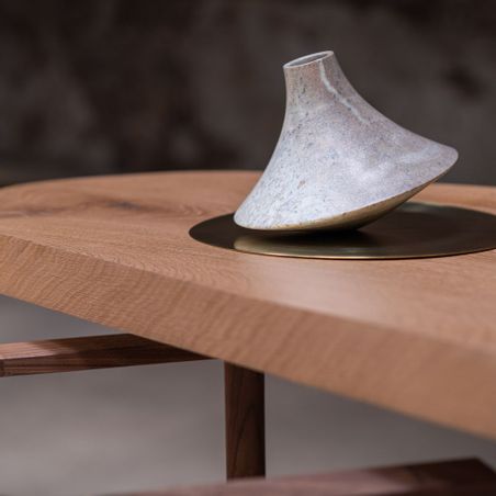 https://mom.maison-objet.com/fr/produit/96252/toll-vase