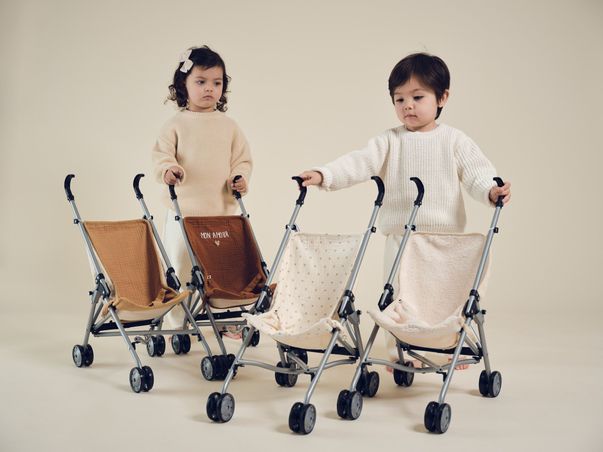https://mom.maison-objet.com/fr/produit/1348104/poussette