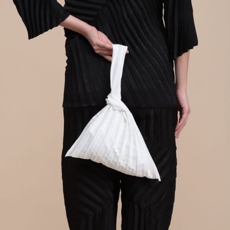 https://mom.maison-objet.com/fr/produit/1356898/le-sac-soleil