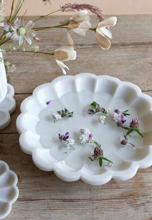 https://mom.maison-objet.com/en/product/1362398/marble-bowls