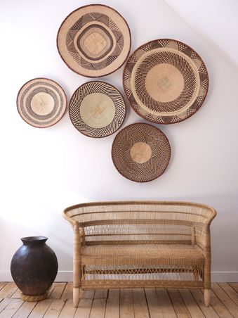 https://mom.maison-objet.com/fr/produit/43311/decoration-murale-isangwa-batonga-traditionelle-et-naturelle