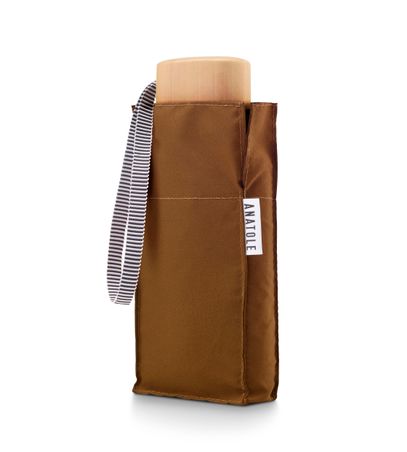 https://mom.maison-objet.com/fr/produit/85815/micro-parapluie-marron-caramel-augustine