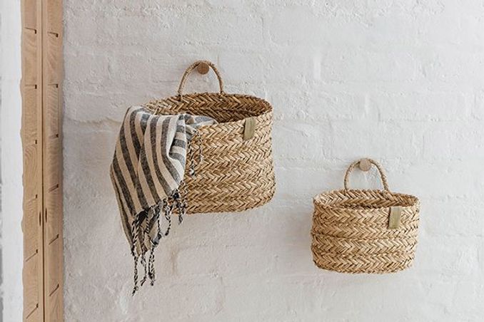 https://mom.maison-objet.com/fr/produit/1440816/ekta-living-hanging-basket