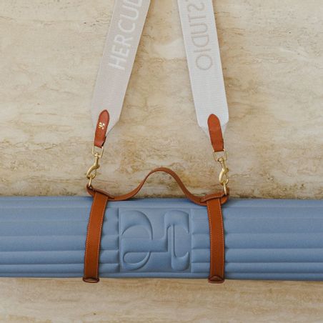 https://mom.maison-objet.com/en/product/1443804/mat-carrying-strap-soca