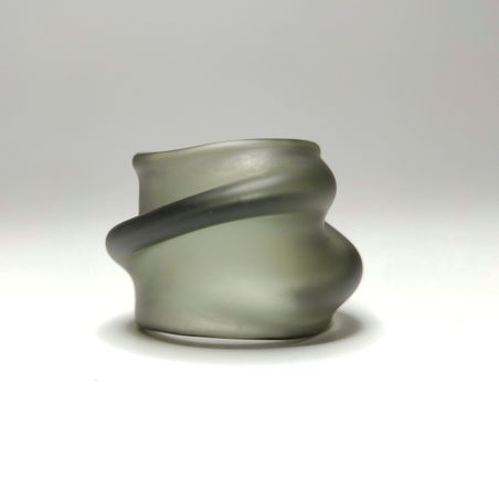 https://mom.maison-objet.com/en/product/1433130/blown-glass-ring