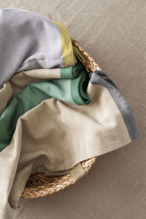 https://mom.maison-objet.com/fr/produit/1450660/tea-towel