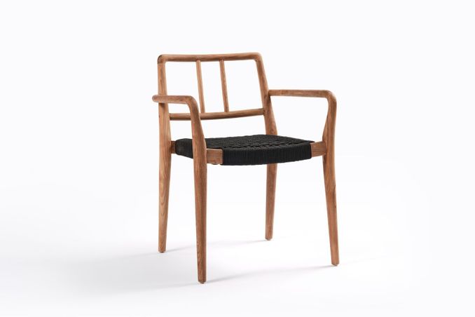 https://mom.maison-objet.com/fr/produit/10083/fauteuil-et-chaise-galdana-empillable-in-outdoor