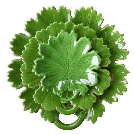 https://mom.maison-objet.com/en/product/1498202/feuille-de-vigne-plate