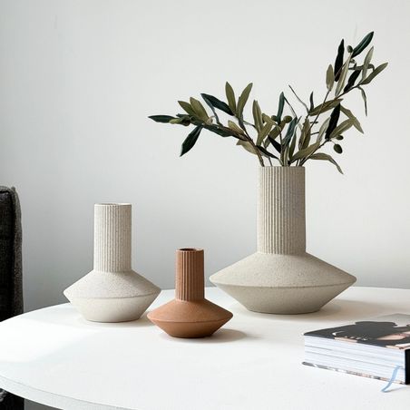 https://mom.maison-objet.com/fr/produit/42044/vases-roma