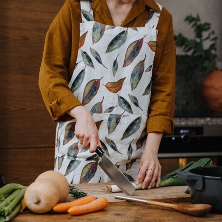 https://mom.maison-objet.com/en/product/10338/golden-fall-crossback-apron