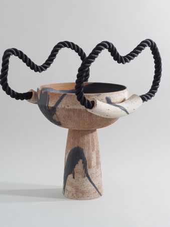 https://mom.maison-objet.com/fr/produit/1543526/coupe-a-anses-envolees