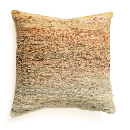 https://mom.maison-objet.com/en/product/128935/pillows-and-cushions