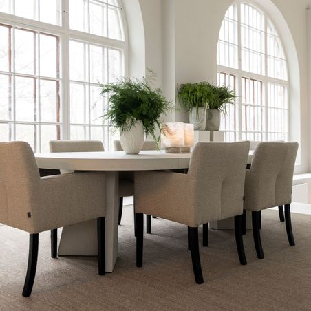 https://mom.maison-objet.com/fr/produit/1586062/fauteuil-de-salle-a-manger-victoria