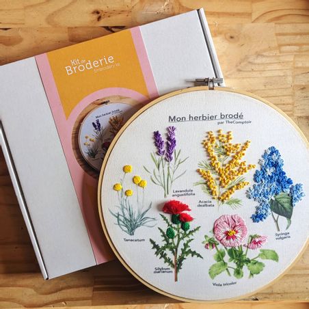 https://mom.maison-objet.com/en/product/1595950/my-embroidered-herbarium