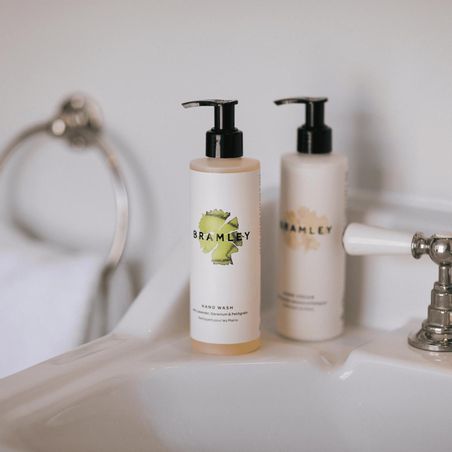 https://mom.maison-objet.com/en/product/1607132/hand-wash