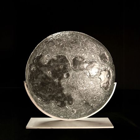 https://mom.maison-objet.com/fr/produit/1612858/moon-1